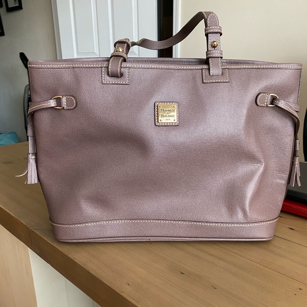Dooney & Bourke